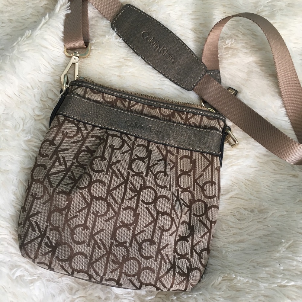 Calvin Klein Crossbody